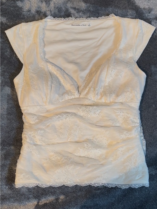 Abercrombie & Fitch Tops - Abercrombie & Fitch Ivory Lace-Trim Camisole
